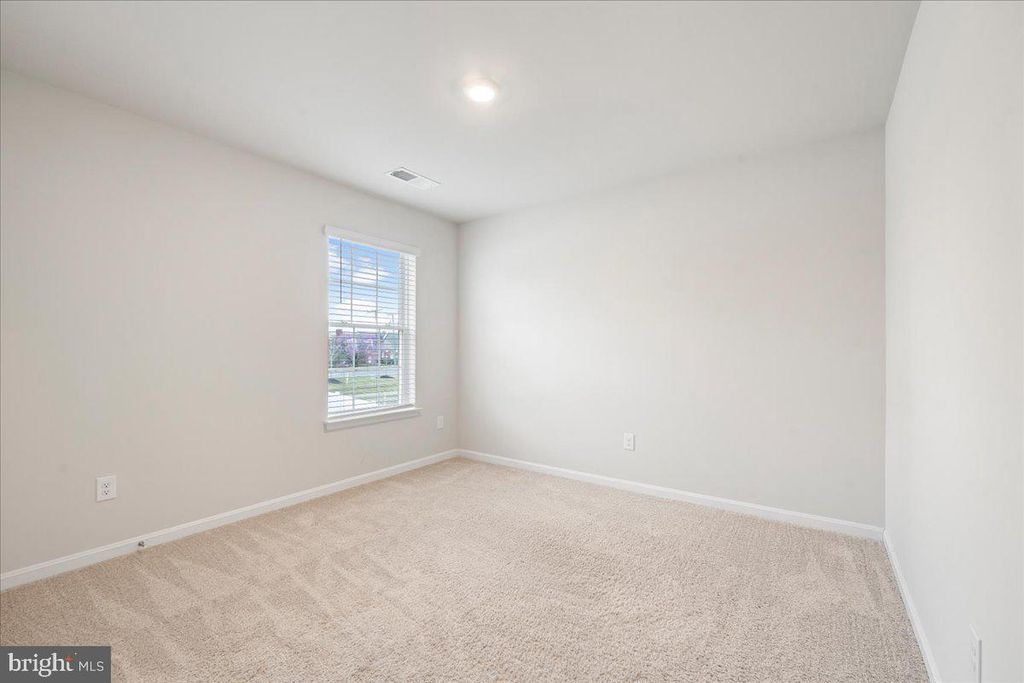 Image 47 of property listing at 7404 JAKE CT, Fredericksburg, VA 22407