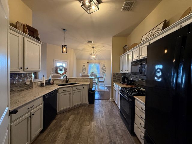 10159 English Oaks Drive, Keithville, LA 71047