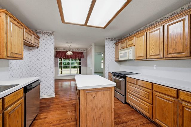 2416 Jolinda Lane, Whitesboro, TX 76273
