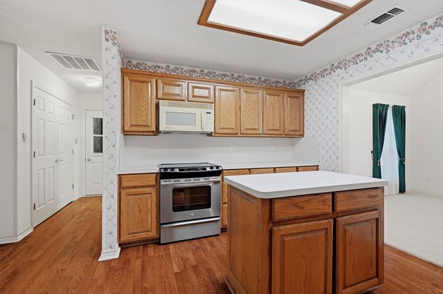2416 Jolinda Lane, Whitesboro, TX 76273