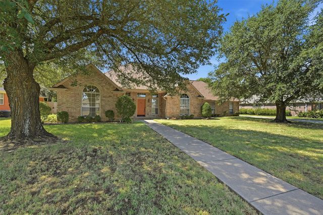 2416 Jolinda Lane, Whitesboro, TX 76273
