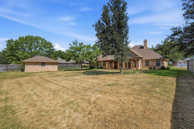 2416 Jolinda Lane, Whitesboro, TX 76273
