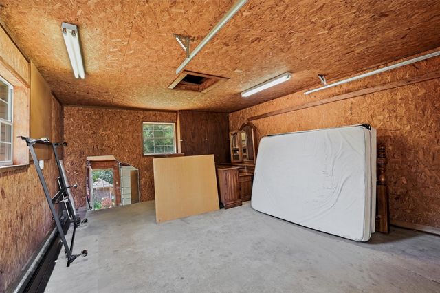 2416 Jolinda Lane, Whitesboro, TX 76273