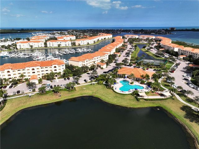 19 Harbour Isle Drive W 305, Hutchinson Island, FL 34949