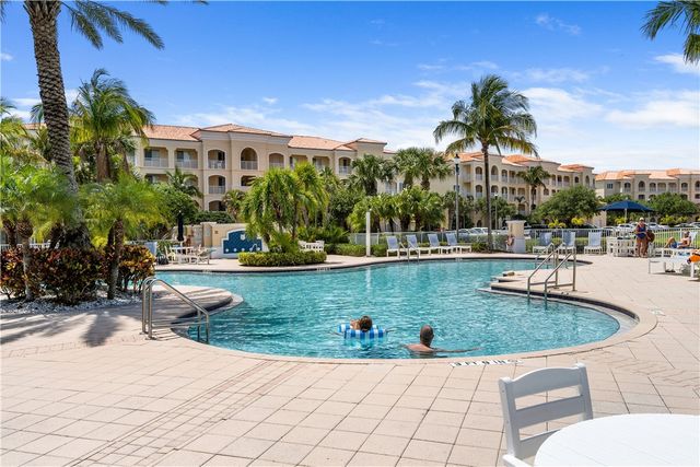 19 Harbour Isle Drive W 305, Hutchinson Island, FL 34949