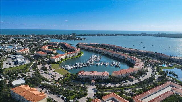 19 Harbour Isle Drive W 305, Hutchinson Island, FL 34949