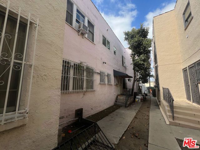 321 N Sycamore Avenue, Los Angeles, CA 90036