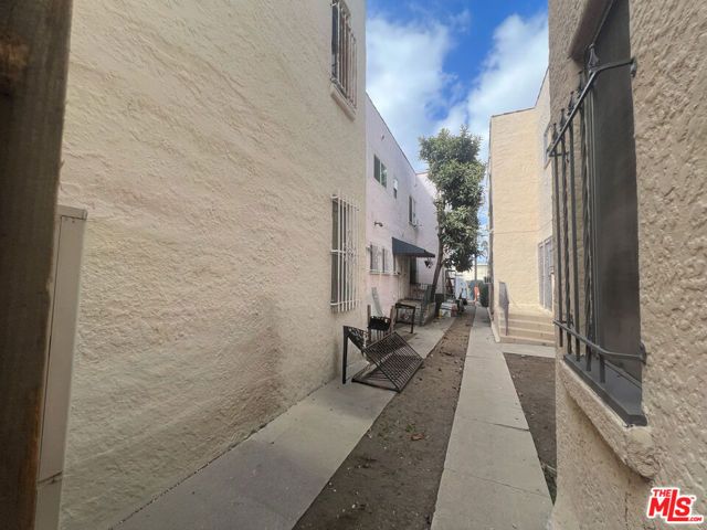 321 N Sycamore Avenue, Los Angeles, CA 90036