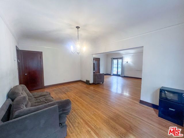 321 N Sycamore Avenue, Los Angeles, CA 90036