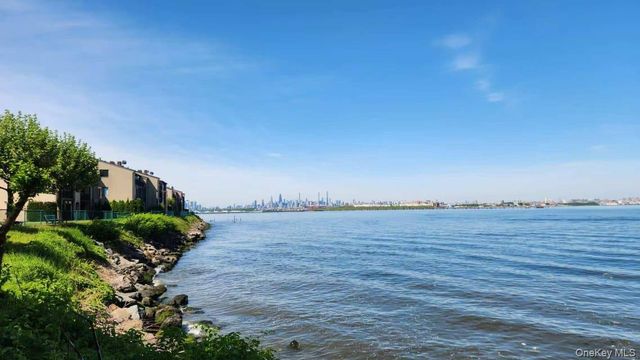 5-10 115th Street 2C, College Point, NY 11356