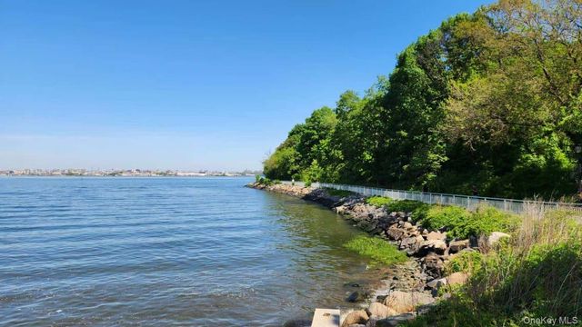 5-10 115th Street 2C, College Point, NY 11356