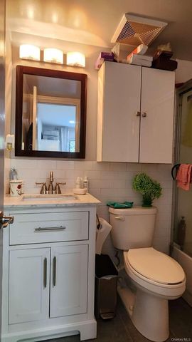 5-10 115th Street 2C, College Point, NY 11356