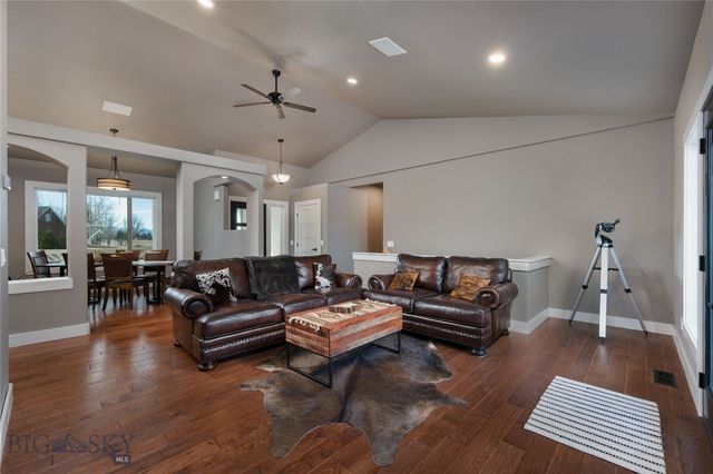 749 Summer Ridge Road, Bozeman, MT 59715