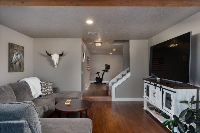 749 Summer Ridge Road, Bozeman, MT 59715