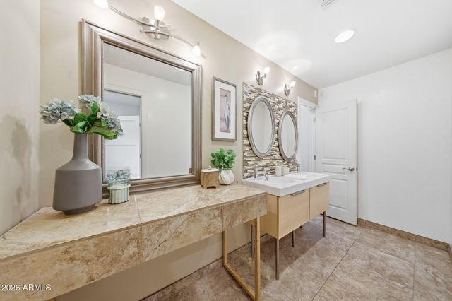 8112 E MONTE VISTA Road, Scottsdale, AZ 85257