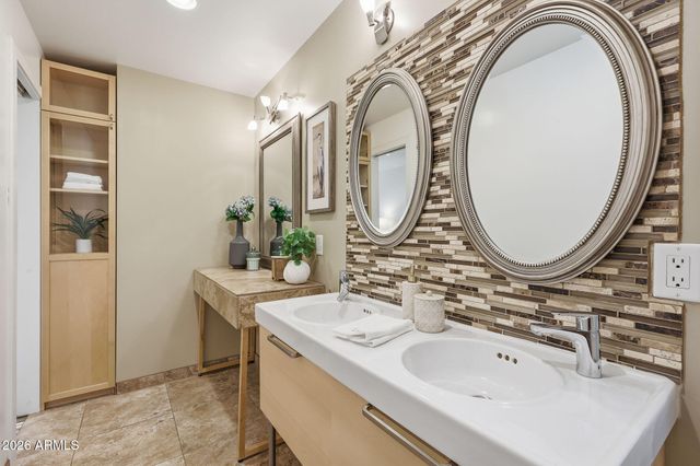 8112 E MONTE VISTA Road, Scottsdale, AZ 85257