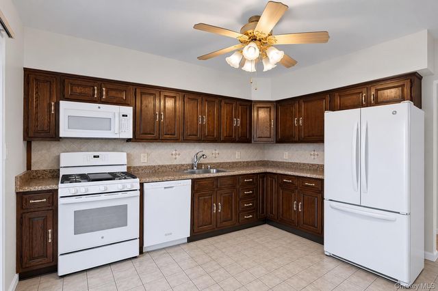2500 Centre Avenue, Bellmore, NY 11710