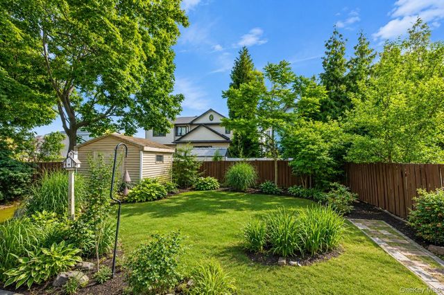 2500 Centre Avenue, Bellmore, NY 11710