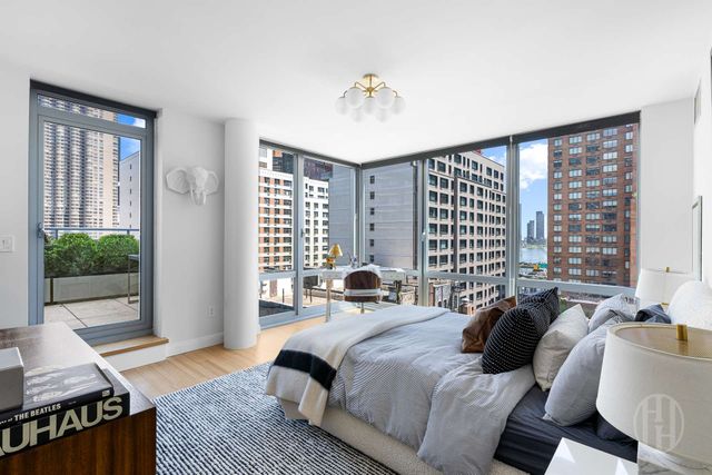 303 E 33rd St Apt 9E, New York City, NY 10016