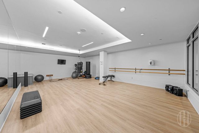 303 E 33rd St Apt 9E, New York City, NY 10016