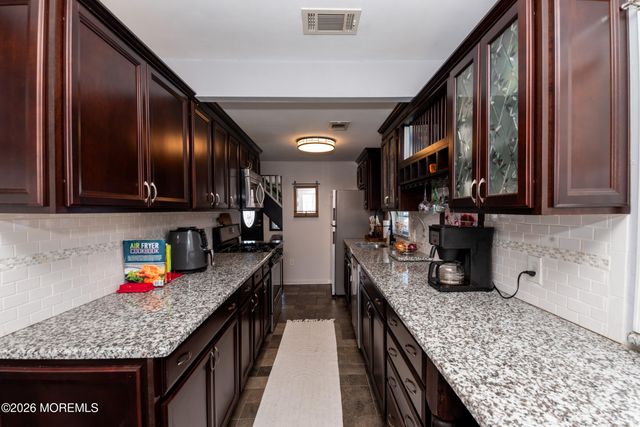 623 Beachwood Avenue, Toms River, NJ 08753