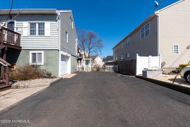623 Beachwood Avenue, Toms River, NJ 08753