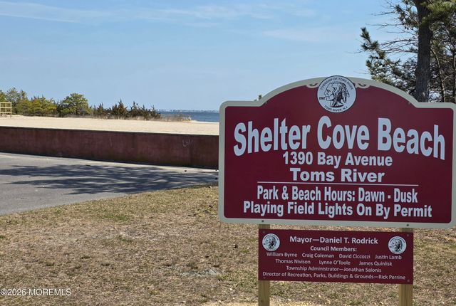 623 Beachwood Avenue, Toms River, NJ 08753