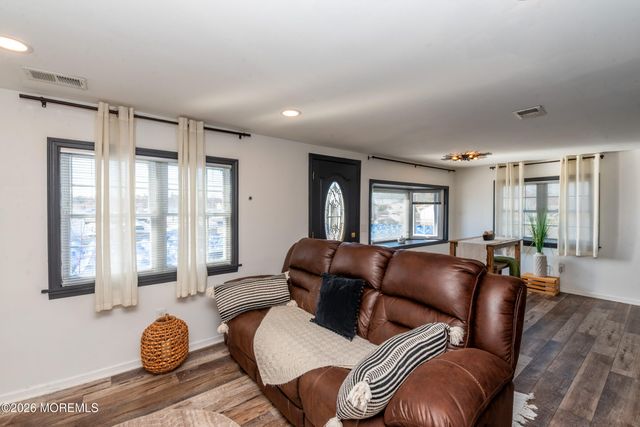 623 Beachwood Avenue, Toms River, NJ 08753