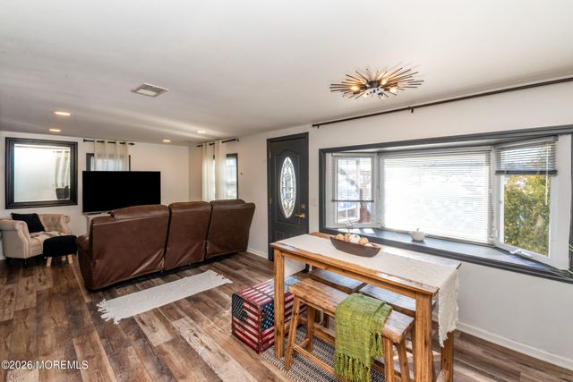 623 Beachwood Avenue, Toms River, NJ 08753