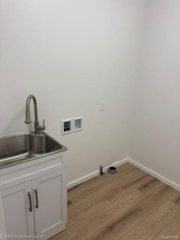 7260 Newark Road, Imlay Township, MI 48444