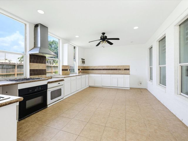 1114 Jasons Bend Drive, Sugar Land, TX 77479