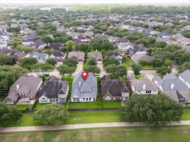 1114 Jasons Bend Drive, Sugar Land, TX 77479