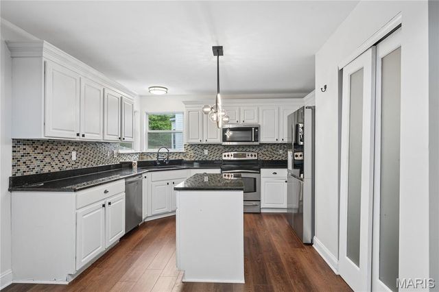 211 Cherry Hills Meadows Drive, Wildwood, MO 63040
