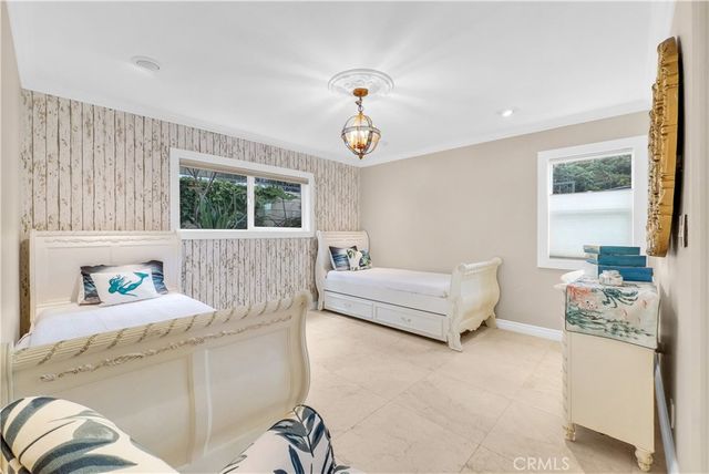 240 Moss Street 1, Laguna Beach, CA 92651