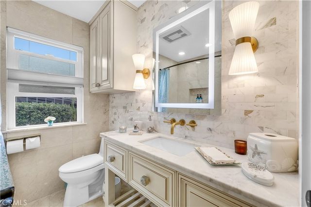 240 Moss Street 1, Laguna Beach, CA 92651