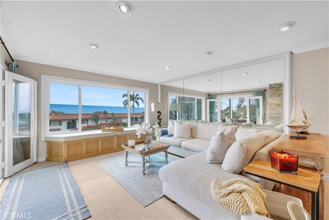 240 Moss Street 1, Laguna Beach, CA 92651