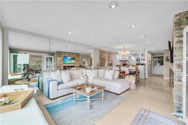 240 Moss Street 1, Laguna Beach, CA 92651