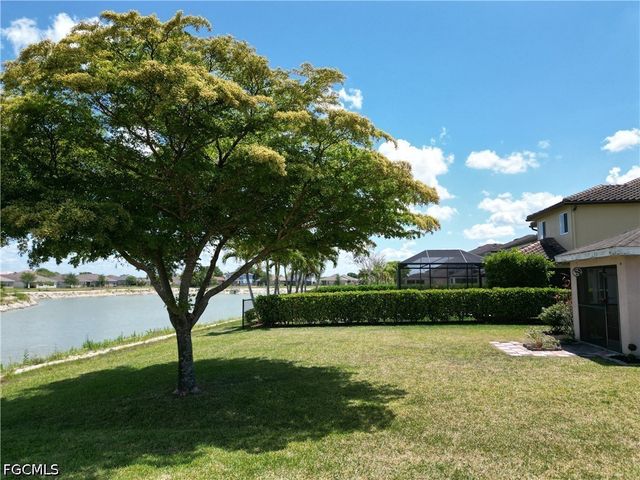 10353 Canal Brook LN, Lehigh Acres, FL 33936