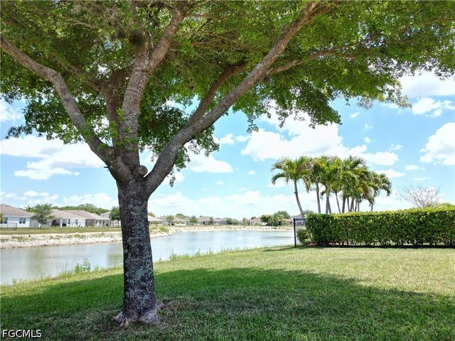 10353 Canal Brook LN, Lehigh Acres, FL 33936