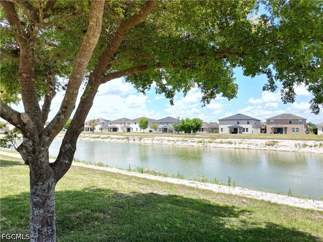 10353 Canal Brook LN, Lehigh Acres, FL 33936