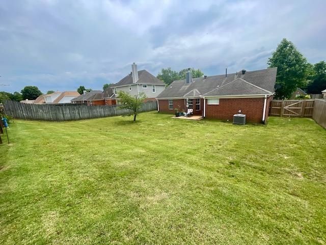 75 OAK CREST DR, Oakland, TN 38060