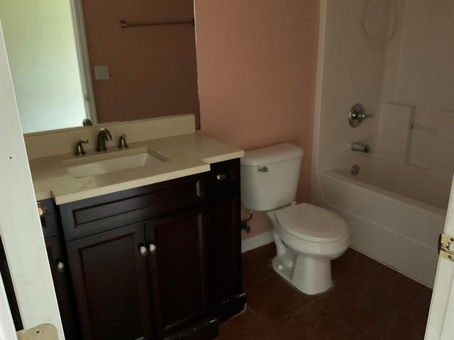 688 SW Heather Street, Port St. Lucie, FL 34983