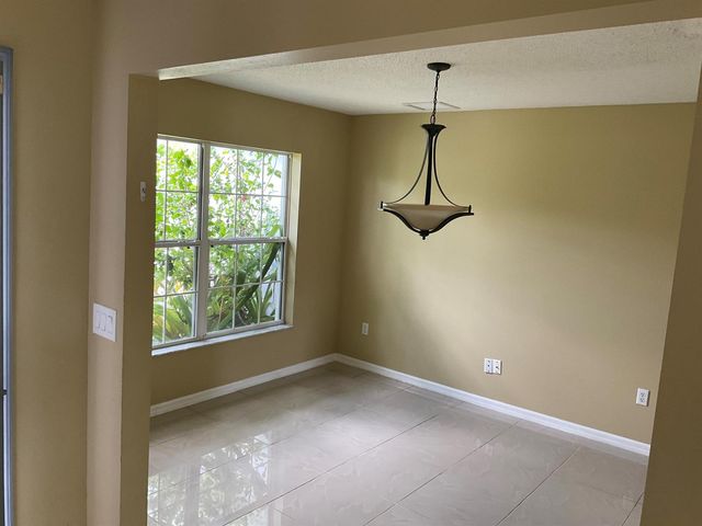 688 SW Heather Street, Port St. Lucie, FL 34983