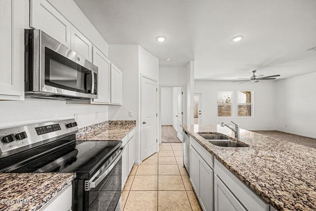 24261 W HIDALGO Avenue, Buckeye, AZ 85326
