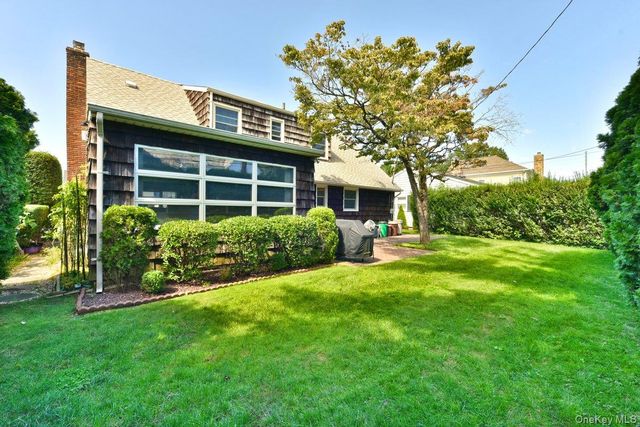 211 Wellington Road, Garden City, NY 11530