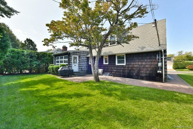 211 Wellington Road, Garden City, NY 11530