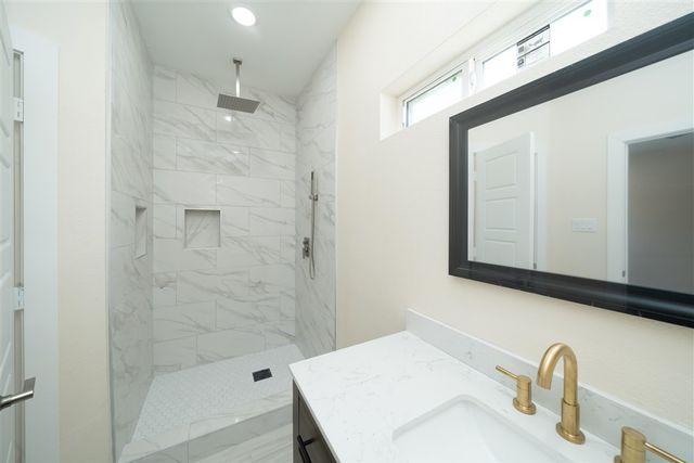 643 Rayenell Avenue, Dallas, TX 75217