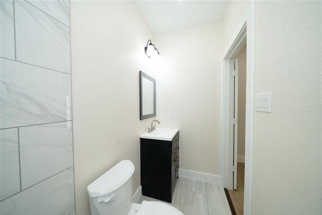 643 Rayenell Avenue, Dallas, TX 75217