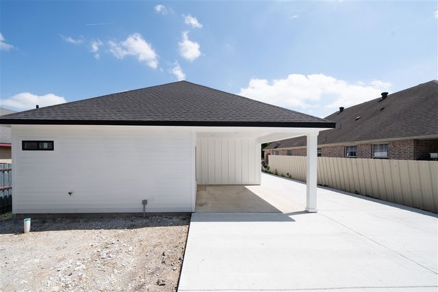 643 Rayenell Avenue, Dallas, TX 75217