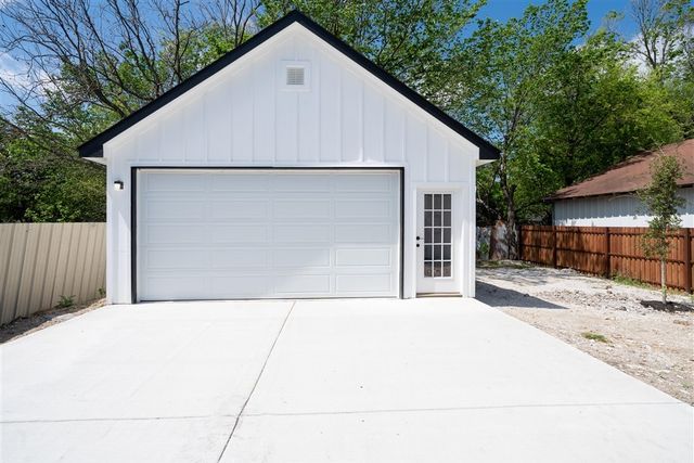 643 Rayenell Avenue, Dallas, TX 75217